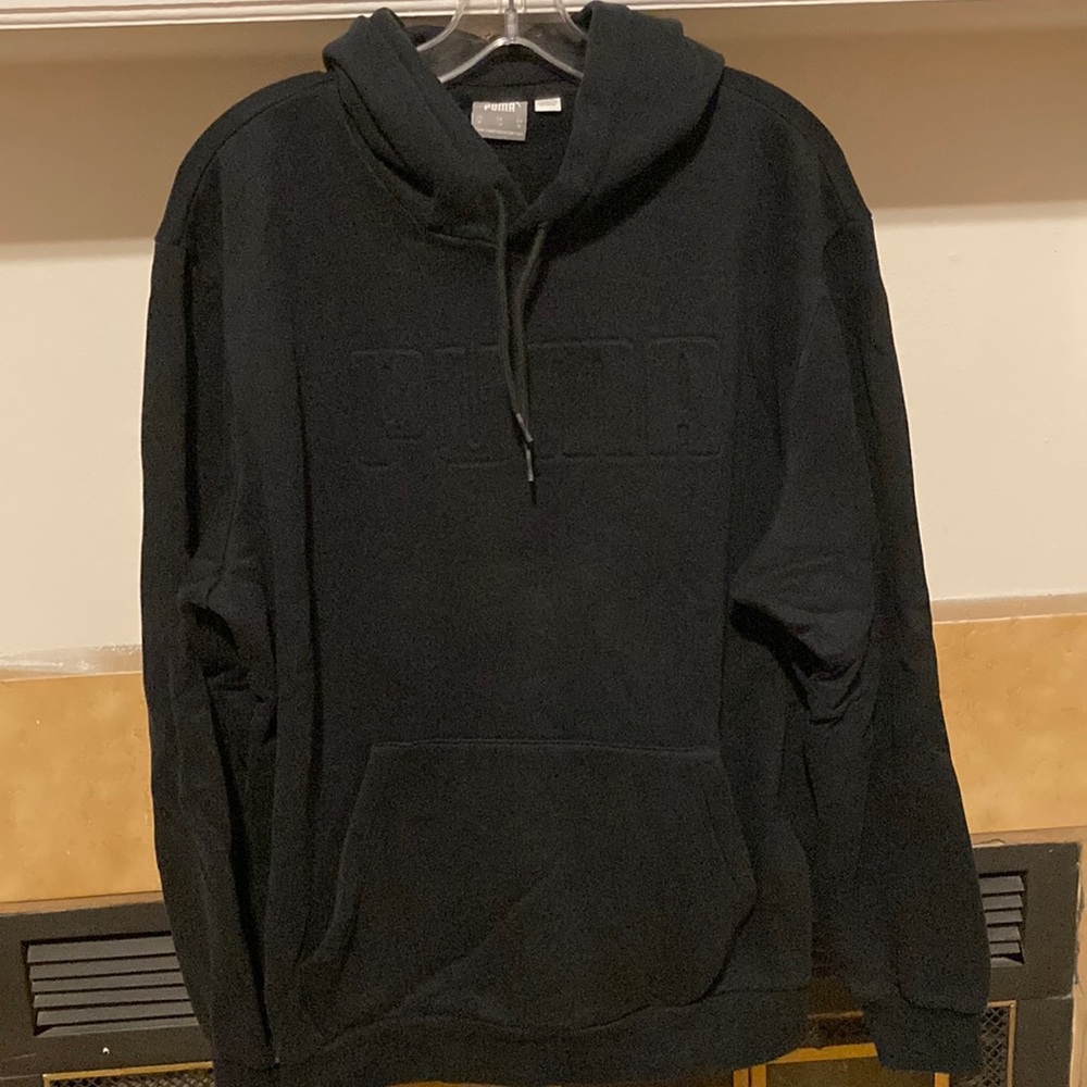 Puma Men’s Black Logo Hooded Sweatshirt (size XL)